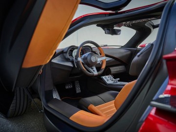 Alfa Romeo 33 Stradale zn&oacute;w na Monzy